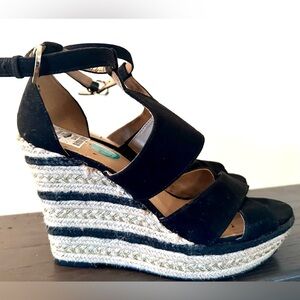 Women's Black Sandals